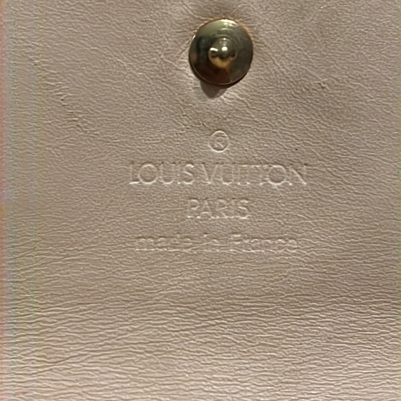 Authentic Louis Vuitton international wallet. - Picture 4 of 12